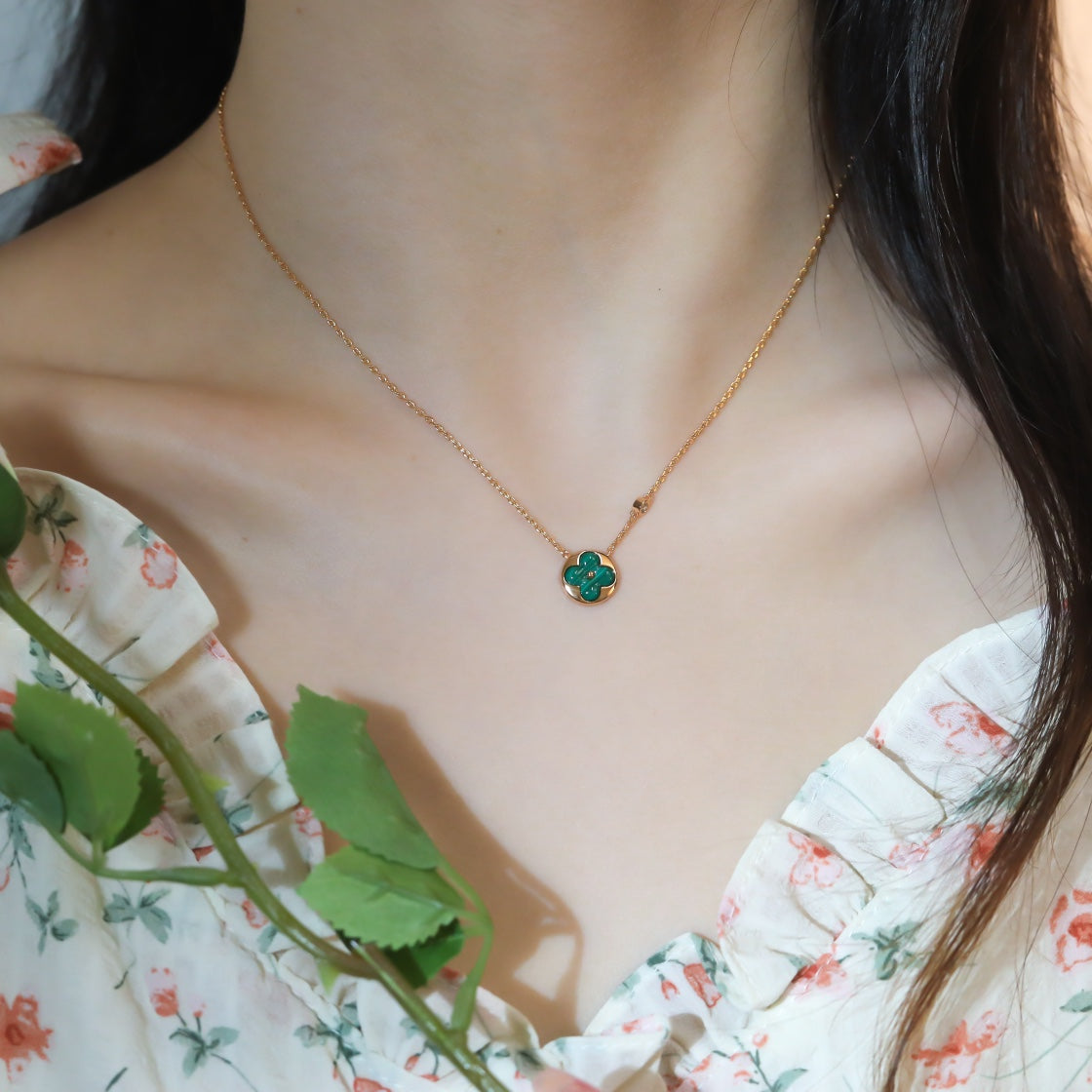LOUIS VUITTON SUN PEDANT PINK GOLD 1 DIAMOND NECKLACE