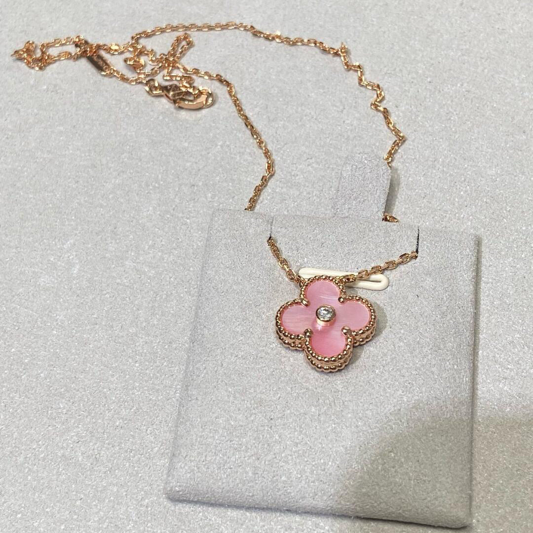 VCA CLOVER 15MM DIAMOND PINK MOP NECKLACE
