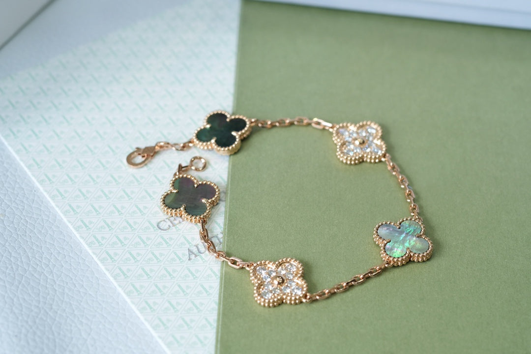 VCA CLOVER 5 MOTIF GRAY MOP BRACELET COLLECTION